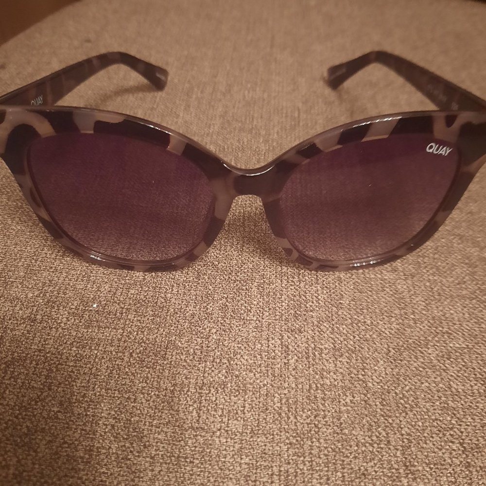 QUAY AUSTRALIA It's my way 125 Tortoise/Smoke sunglasses